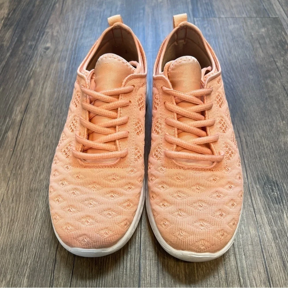Women’s Coral Lightweight Sneakers Walking Shoes 3D Woven Style Fabric Size 8
